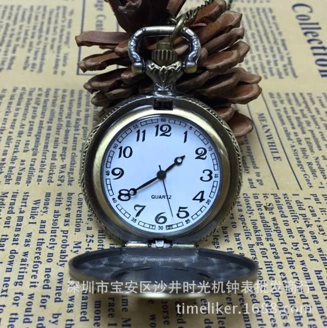 Supply medium size anime pocket watch skull round flip retro fashion flip hollow pocket watch gift wholesale 3