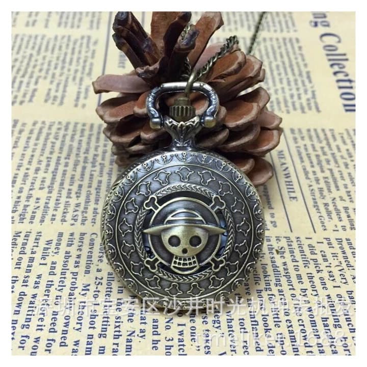 Supply medium size anime pocket watch skull round flip retro fashion flip hollow pocket watch gift wholesale 5