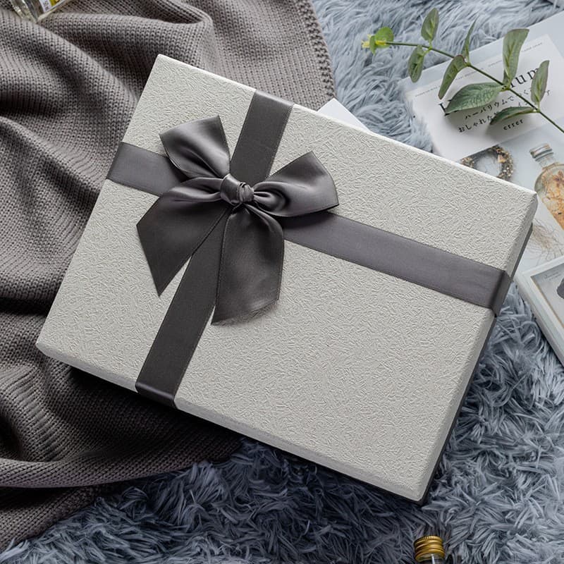 Factory ready stock gray gift box creative bow packaging box rectangular companion gift box gift box wholesale 4
