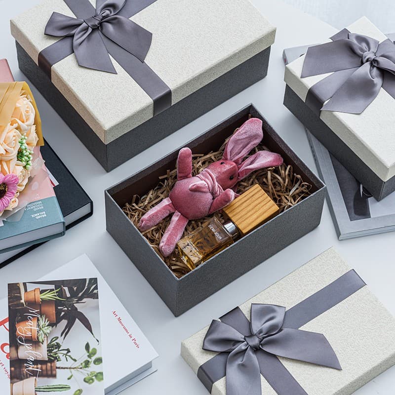 Factory ready stock gray gift box creative bow packaging box rectangular companion gift box gift box wholesale 5