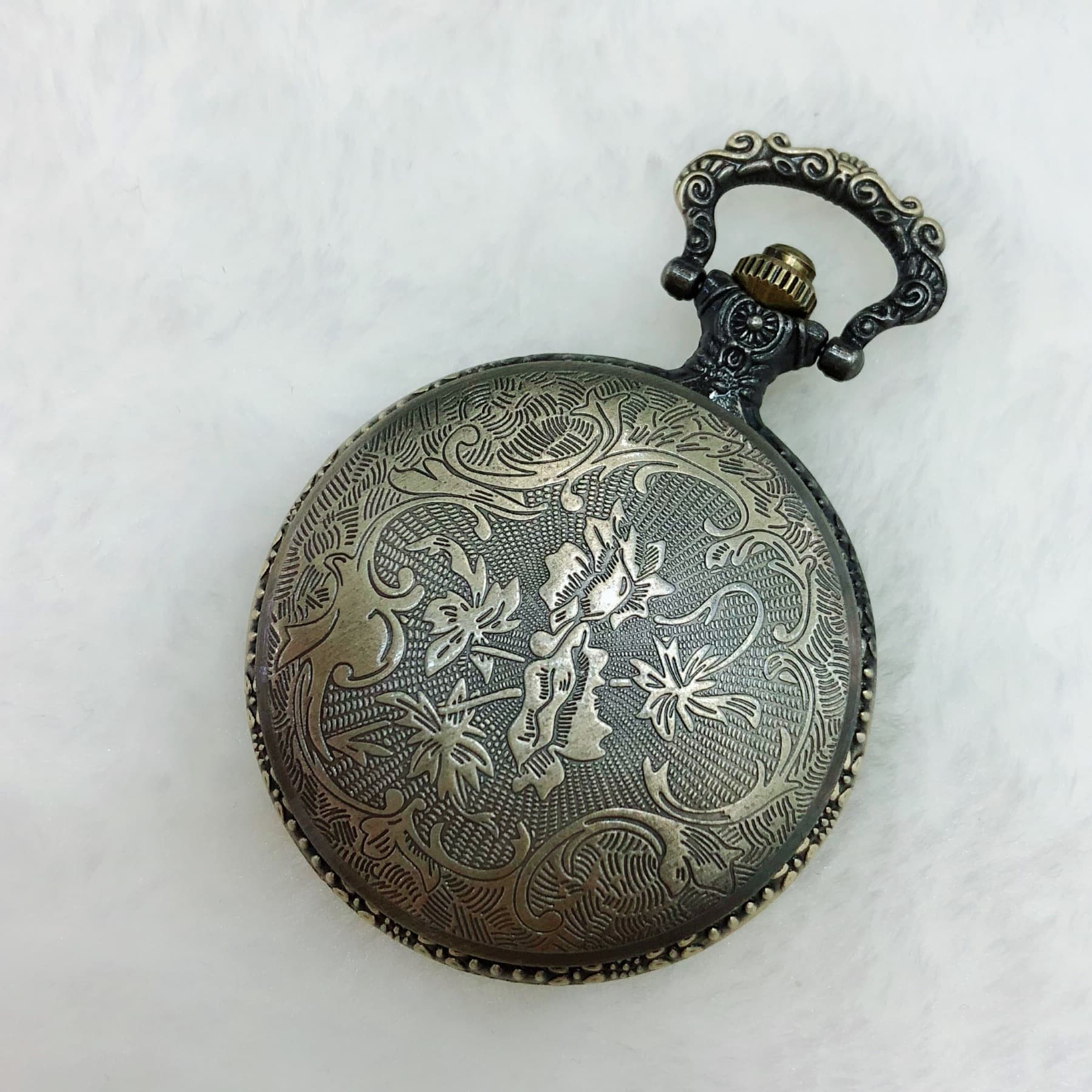 Classic Retro Christmas Fright Skull Pocket Watch Cartoon Anime Christmas Flip Wall Watch Fashion Gift Pocket Watch 4