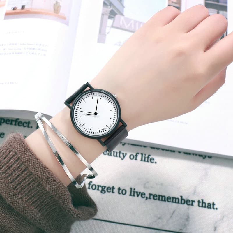 Popular watches for female students Korean version simple trendy sports and leisure men's atmospheric retro college style couple's watch 4