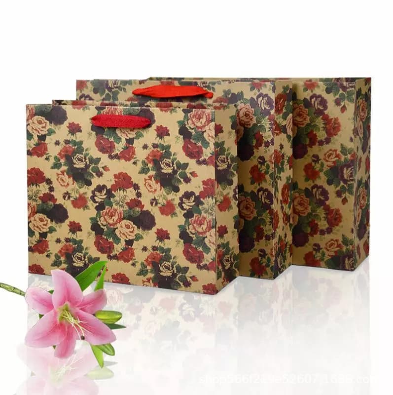 Brown Kraft Paper Tote Bags in Stock Wholesale Gift Bags Packaging Women's Clothing Festival Events Gift Shopping Bags 10