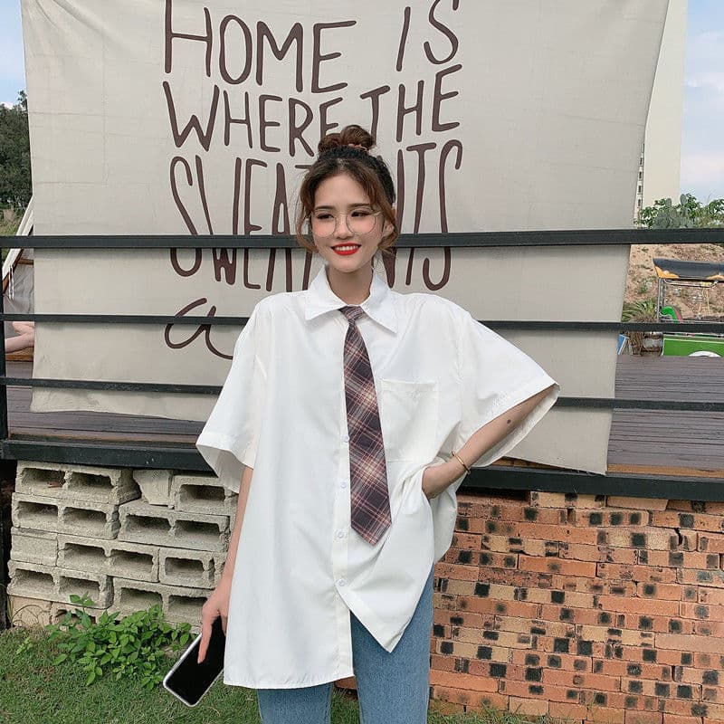 Summer short-sleeved white shirt for female students, loose outer wear, salt spring shirt tops for women, fashionable 2022 new style 3