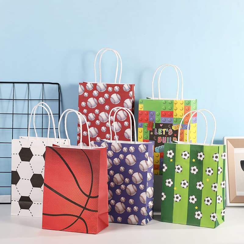 Cross-border gift bags Kraft paper bags Holiday gift bags Packaging Handbags Candy bags Children’s gift bags Packing bags 2