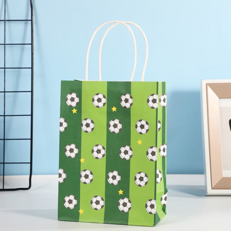 Cross-border gift bags Kraft paper bags Holiday gift bags Packaging Handbags Candy bags Children’s gift bags Packing bags 3