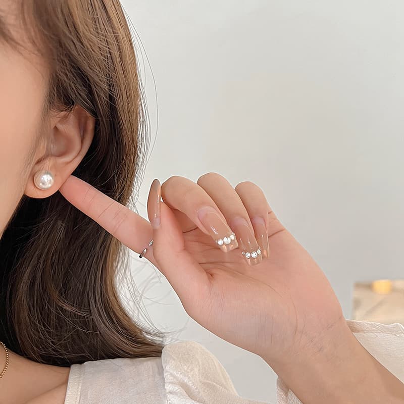 Daily wear pearl earrings for women, small and exquisite design, no need to pick when sleeping, pierced ears, 2025 new jewelry 4