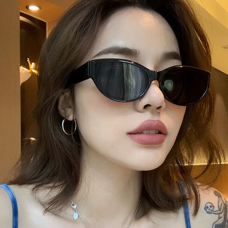 Black glasses and sunglasses 2026 new small frame cat eye sunglasses cross-border personalized sunglasses frames wholesale 3