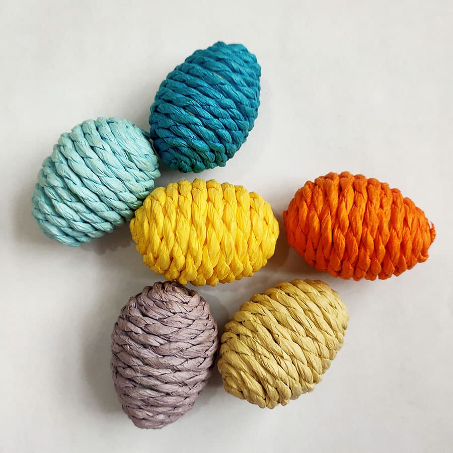Factory wholesale pick-up hand-wrapped Easter decoration small pet toys accessories colorful paper rope eggs 2