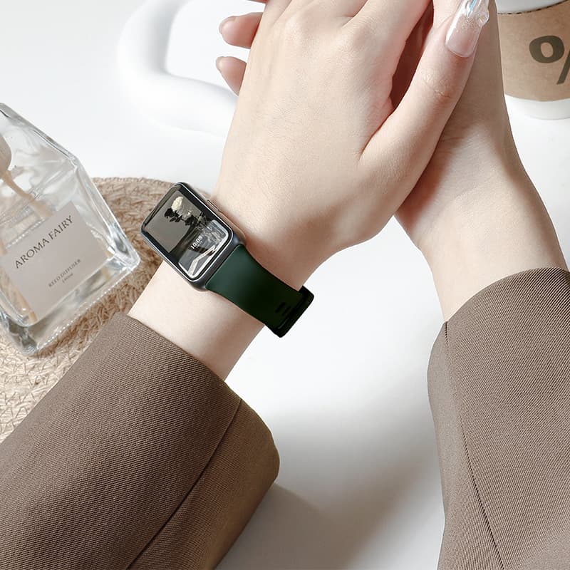 Suitable for Huawei band 7 strap silicone watch chain Huawei smart sports band 7 wrist strap liquid silicone nfc 3