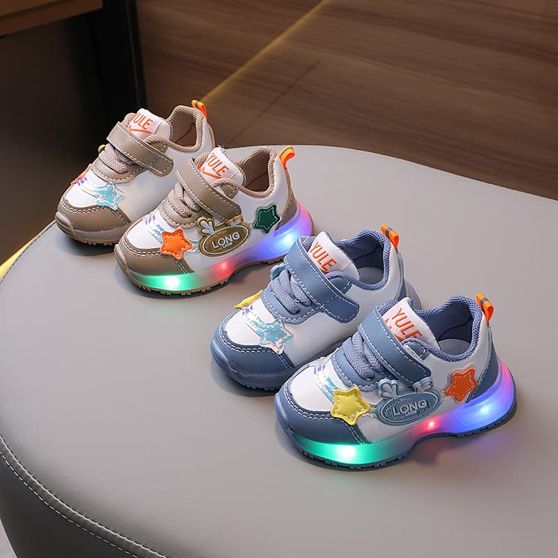 Light up baby boy shoes soft sole non-slip baby toddler shoes children's sports shoes spring and autumn girls leather surface 0-1 years old 3