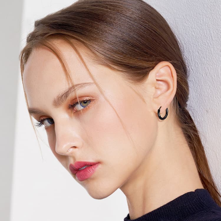 Cross-border high-quality titanium steel earrings, non-fading, Japanese and Korean simple temperament, round stainless steel earrings jewelry wholesale 3