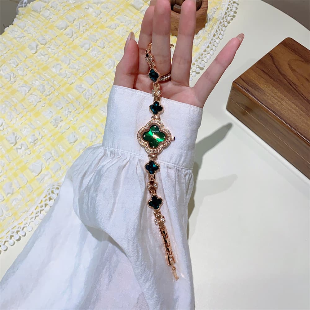 Four-leaf clover watch women's bracelet green diamond high-end fashion temperament exquisite ladies watch diamond 2