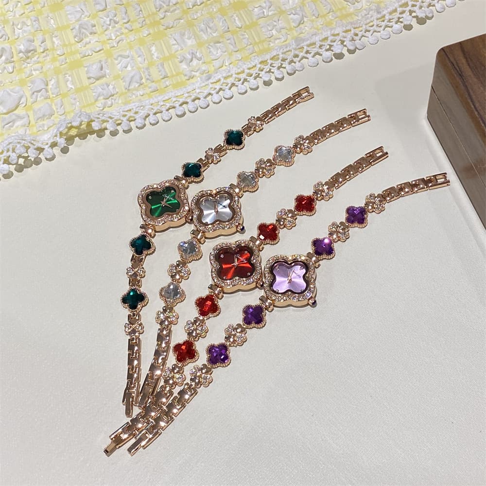Four-leaf clover watch women's bracelet green diamond high-end fashion temperament exquisite ladies watch diamond 4