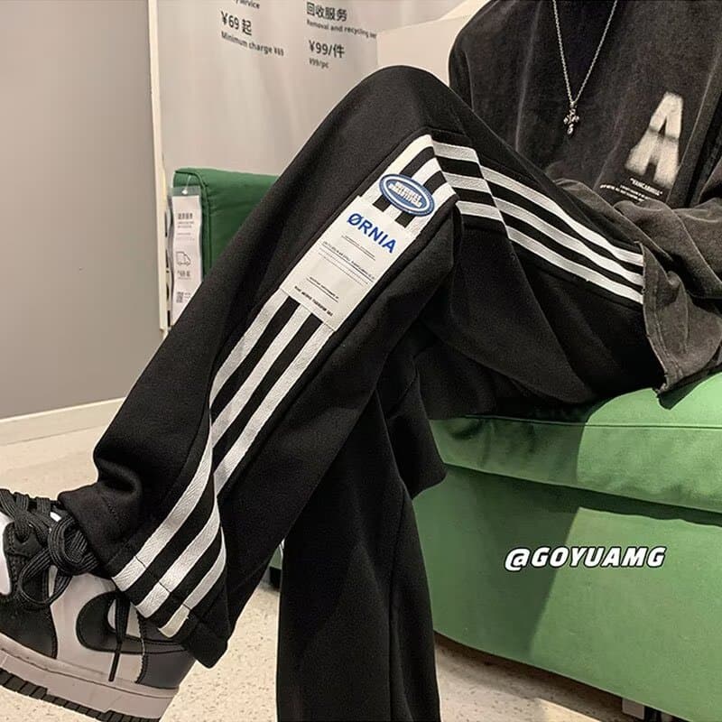 American high street trousers for men in autumn and winter new trendy brand sports pants for teenagers loose straight casual trousers 9