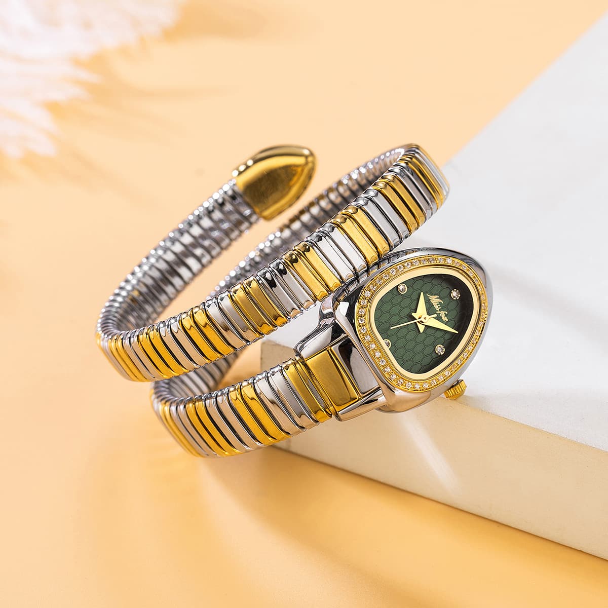 MISSFOX watch, new fashionable and elegant high-end snake head inlaid with diamond gold snake-shaped winding ladies watch 5