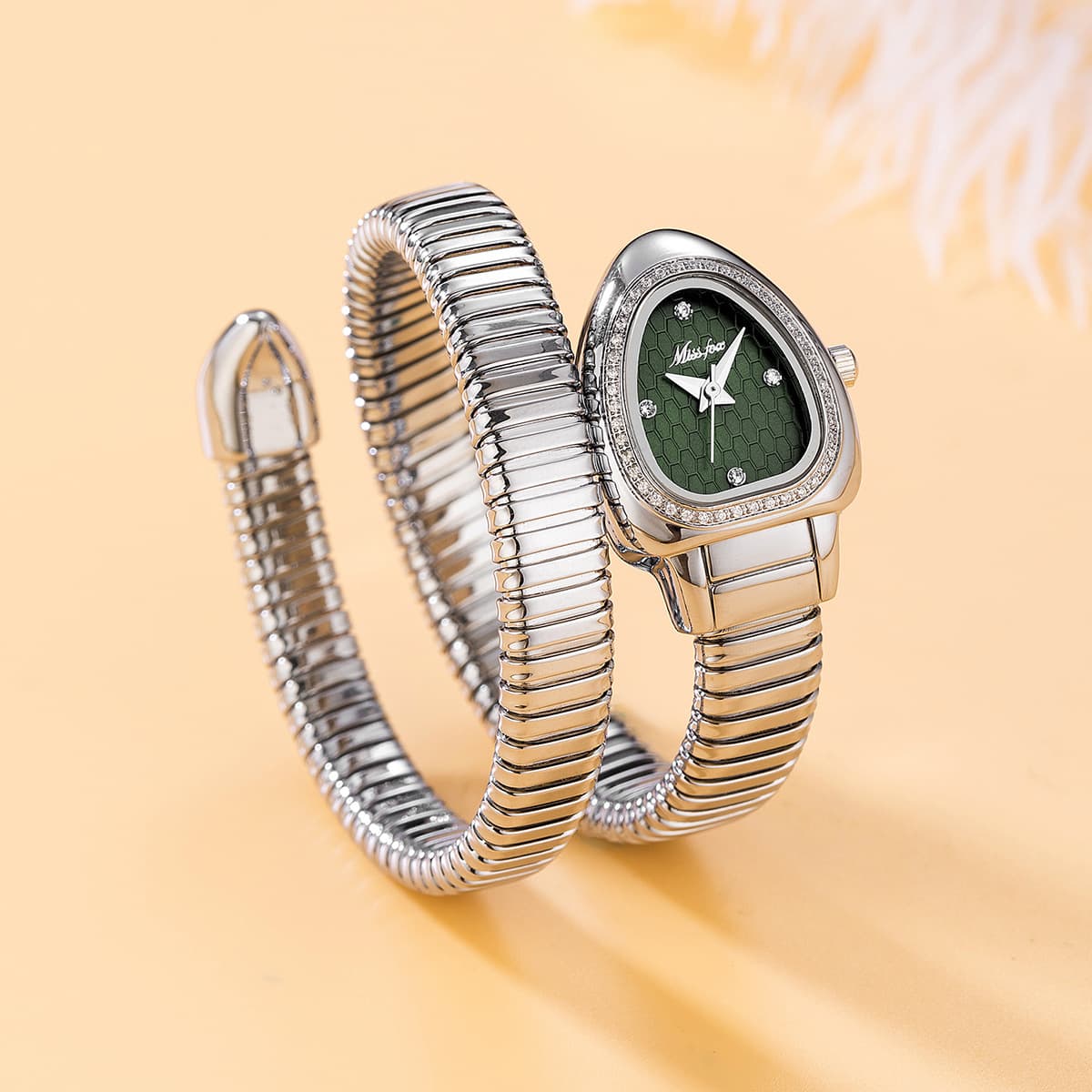 MISSFOX watch, new fashionable and elegant high-end snake head inlaid with diamond gold snake-shaped winding ladies watch 6