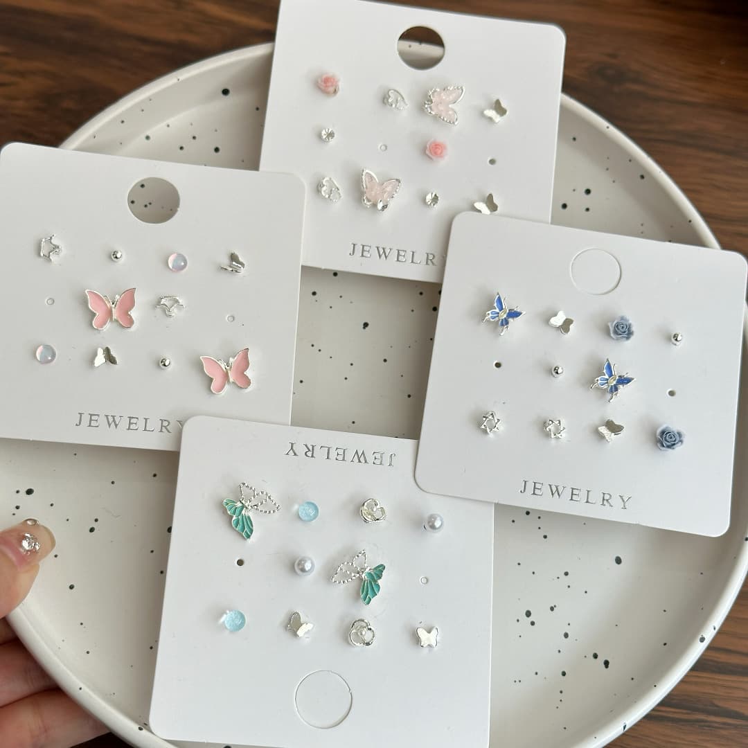 Sweet and cute silver needle small and exquisite alloy stud earrings niche design new set ins fresh butterfly earrings 3