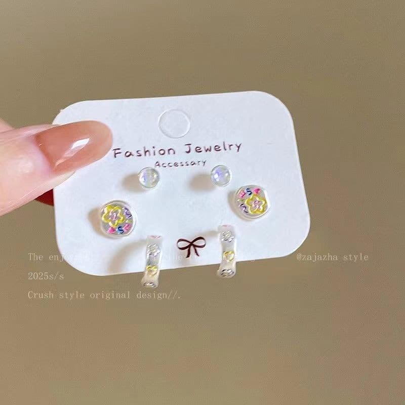 Sweet and cute silver needle small and exquisite alloy stud earrings niche design new set ins fresh butterfly earrings 9