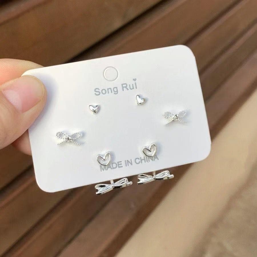 Sweet and cute silver needle small and exquisite alloy stud earrings niche design new set ins fresh butterfly earrings 10