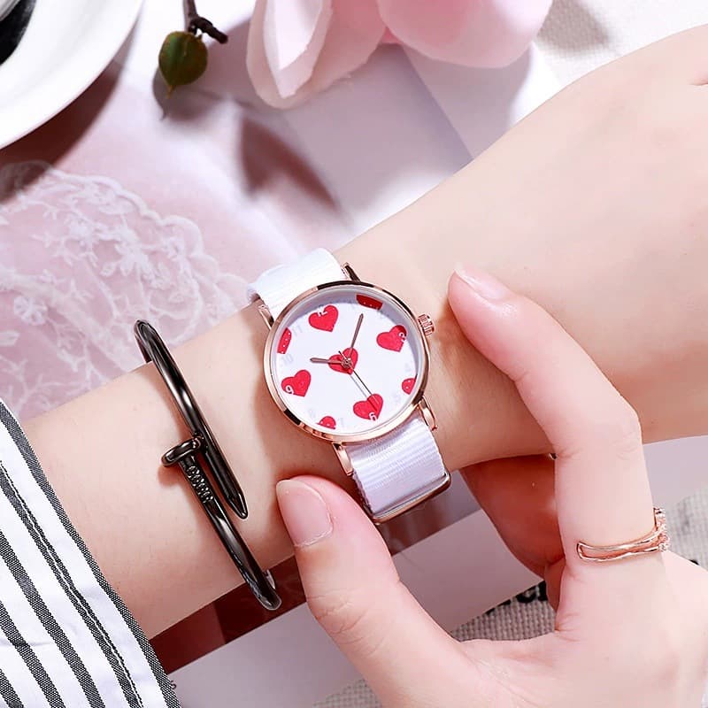 Cute niche watch for men and women, light luxury ins style women's watch, Internet celebrity, same trendy student, simple temperament gift 3
