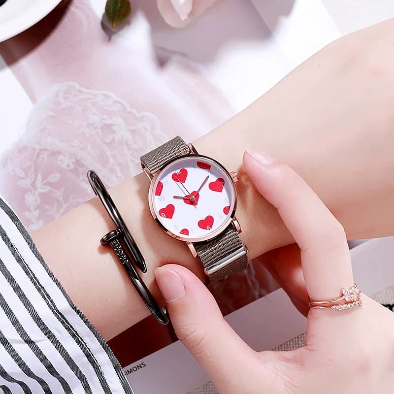 Cute niche watch for men and women, light luxury ins style women's watch, Internet celebrity, same trendy student, simple temperament gift 5