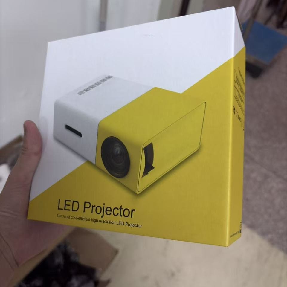 YG300 projector micro mini household led portable small high-definition home theater projector 7