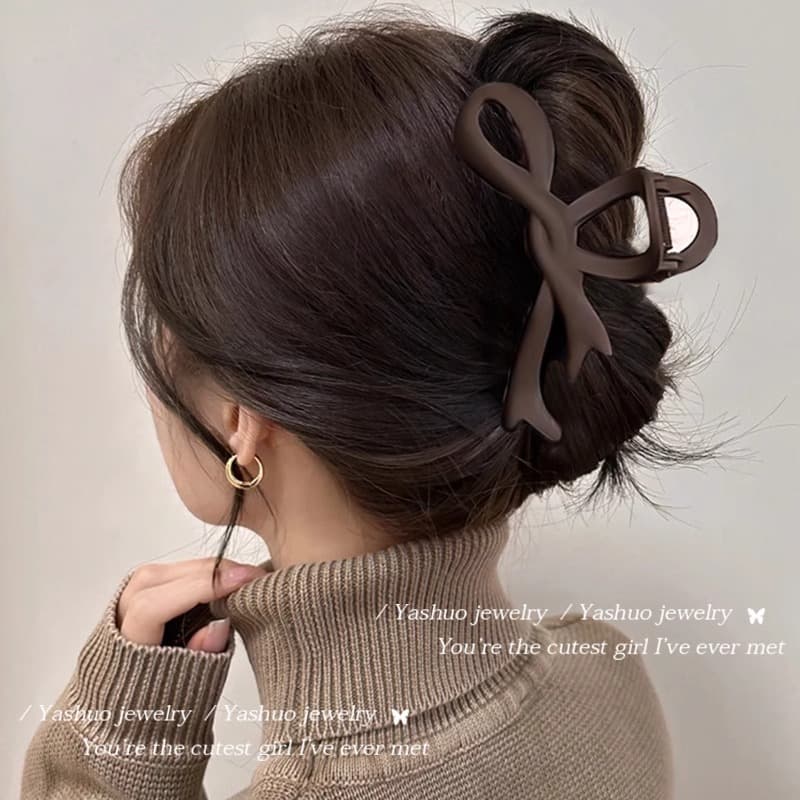Maillard coffee-colored matte hairpin for women, high-end hairpin for the back of the head, large-volume shark hairpin headgear 5