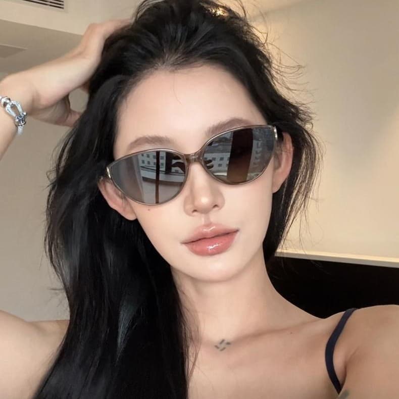 Douyin 2025 New Cat Eye Sunglasses Anti-UV Xiaohongshu Internet Celebrity Fashionable Small Sunglasses Showing Your Face 2