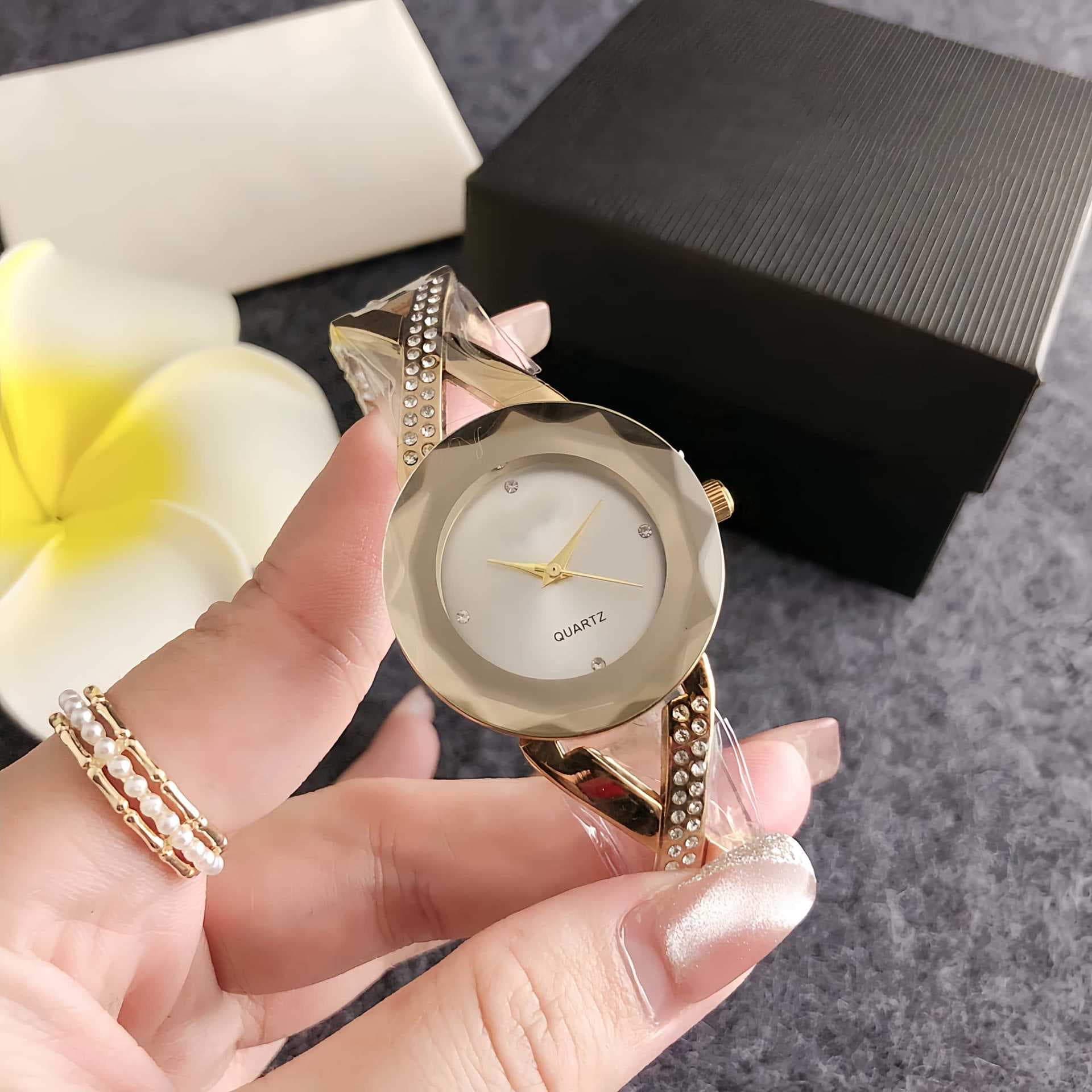 Bracelet Korean style fashion watch female student simple temperament bracelet compact fashion watch small dial ins feng shui diamond 7