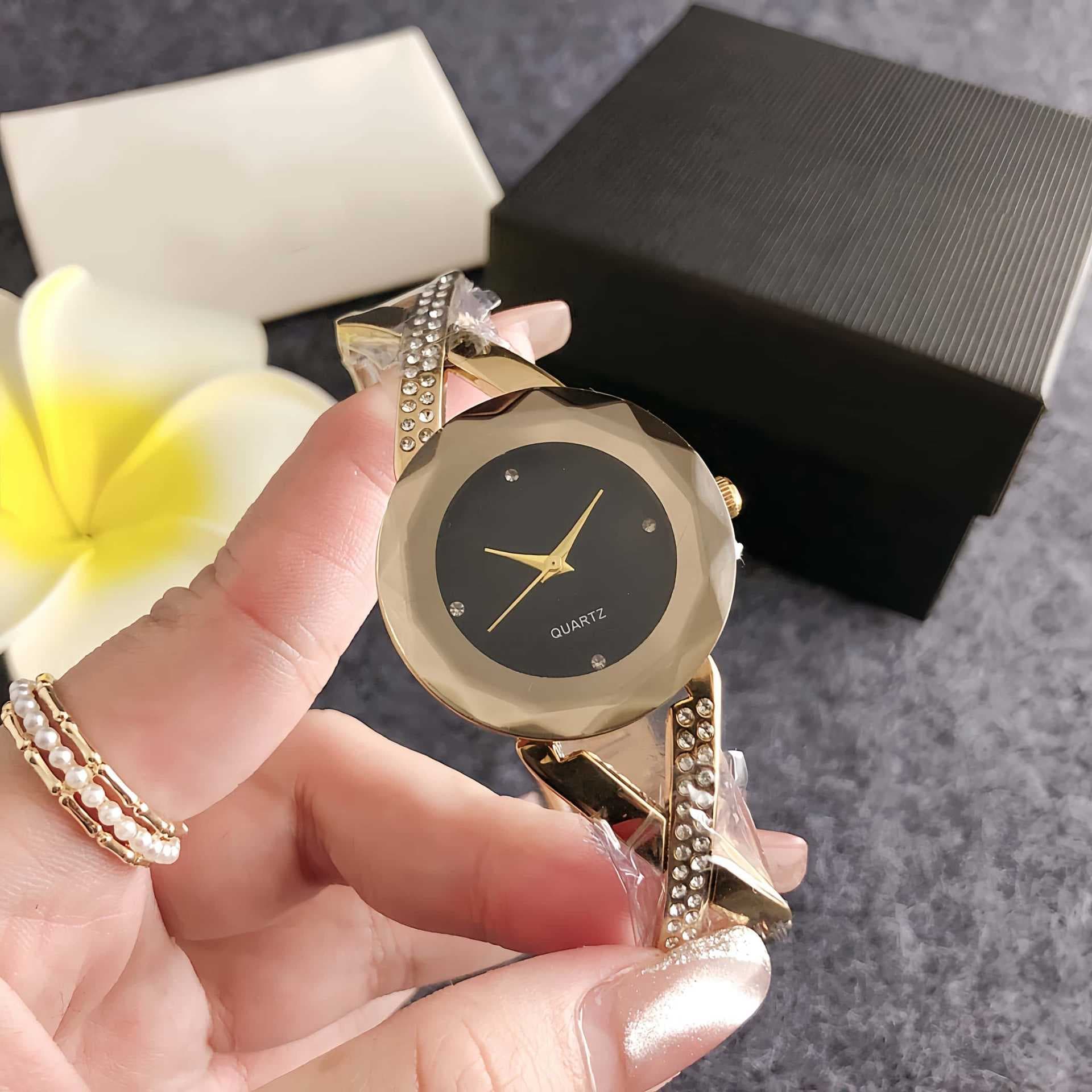 Bracelet Korean style fashion watch female student simple temperament bracelet compact fashion watch small dial ins feng shui diamond 8