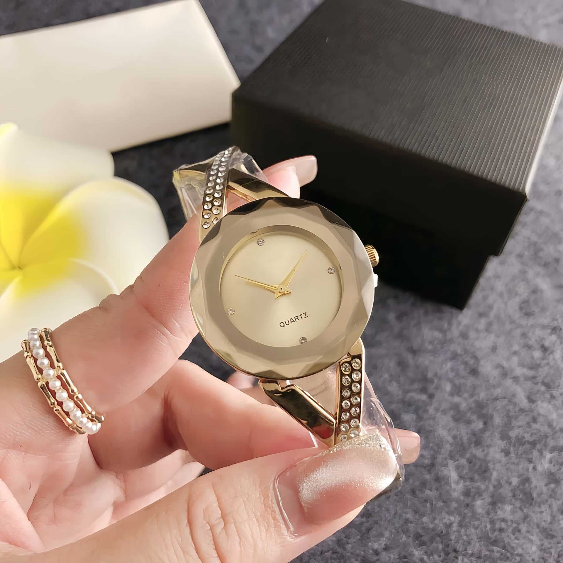 Bracelet Korean style fashion watch female student simple temperament bracelet compact fashion watch small dial ins feng shui diamond 10