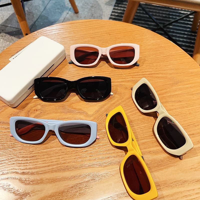 Y2K retro blue square sunglasses for women 2024 new dopamine style round face photo sunglasses high-end 2