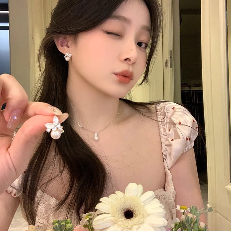 Dripping Glaze Butterfly Pearl Zircon Earrings White Fairy Versatile Earrings French Fashion Compact Literary Elegant New Style 3