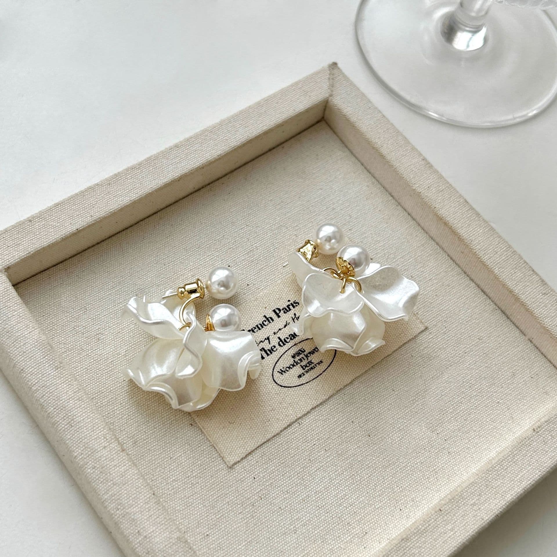 French light luxury style retro white petal pearl earrings niche design high-end fashion temperament versatile earrings 4