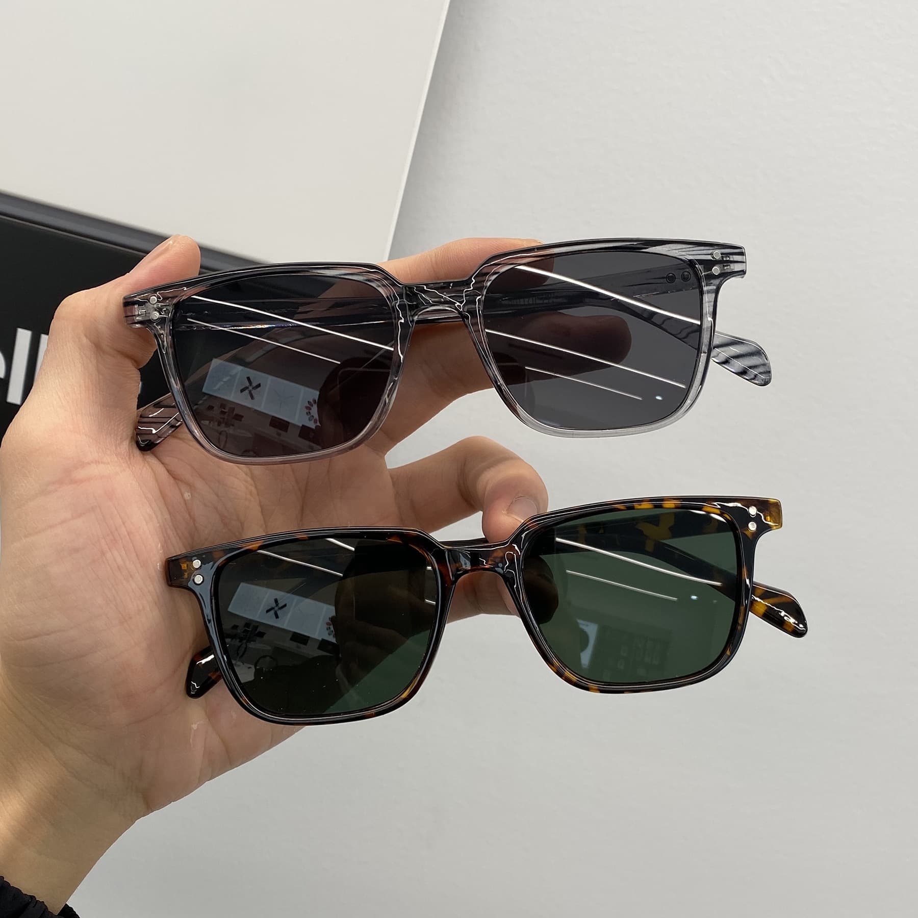 Small square frame sunglasses for women, fashionable personality, retro Korean version, new style sunglasses for women with round faces, internet celebrities without makeup, slimming tool 4