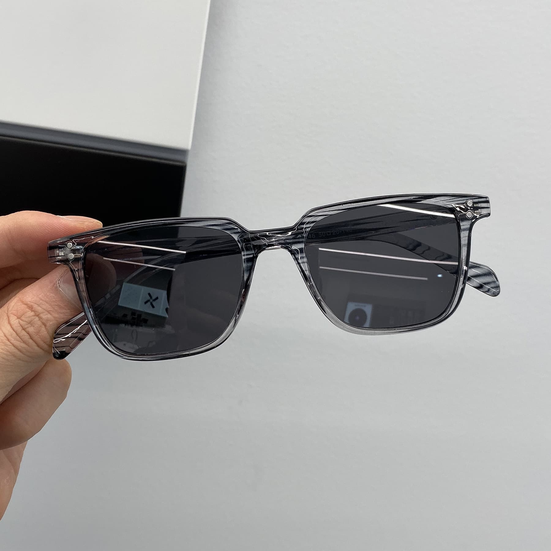 Small square frame sunglasses for women, fashionable personality, retro Korean version, new style sunglasses for women with round faces, internet celebrities without makeup, slimming tool 8