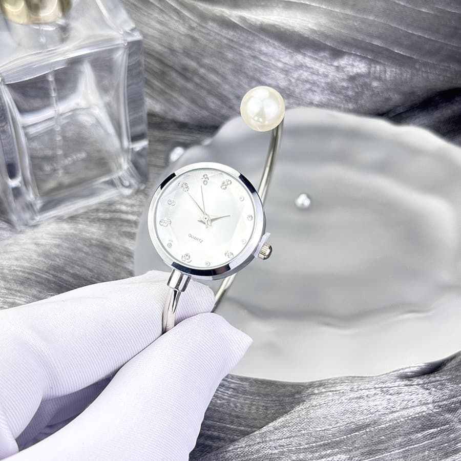 Cross-border popular super convenient bracelet for lazy people, pearl French romantic watch, three-dimensional glass sparkling diamond jewelry watch 4