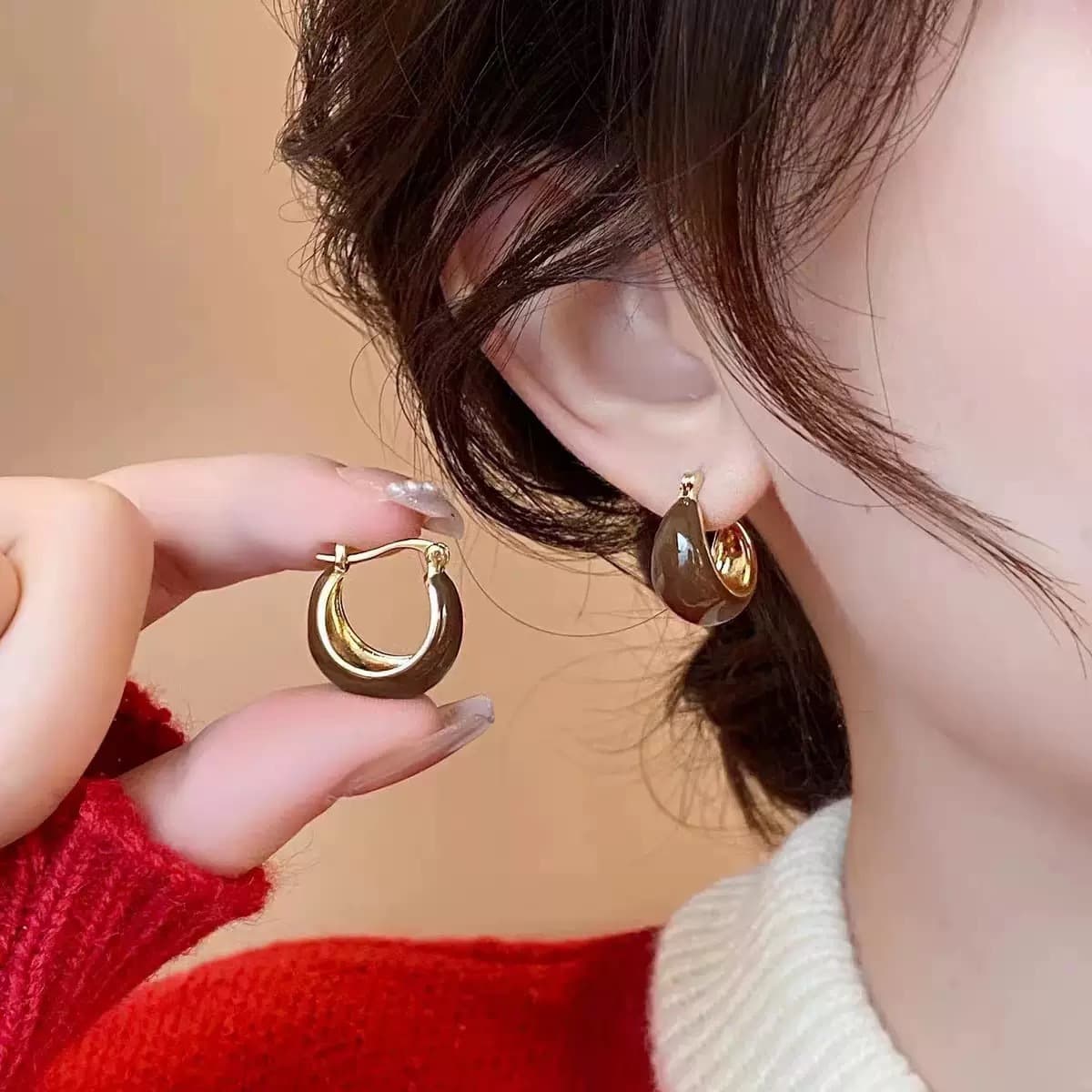 New retro cool earrings Maillard fashionable earrings niche design simple light luxury earrings 7