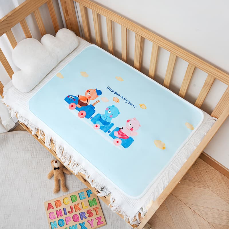 Baby diaper pad waterproof and machine washable diaper changing pad baby rocking blue stroller urine barrier cartoon pattern 8