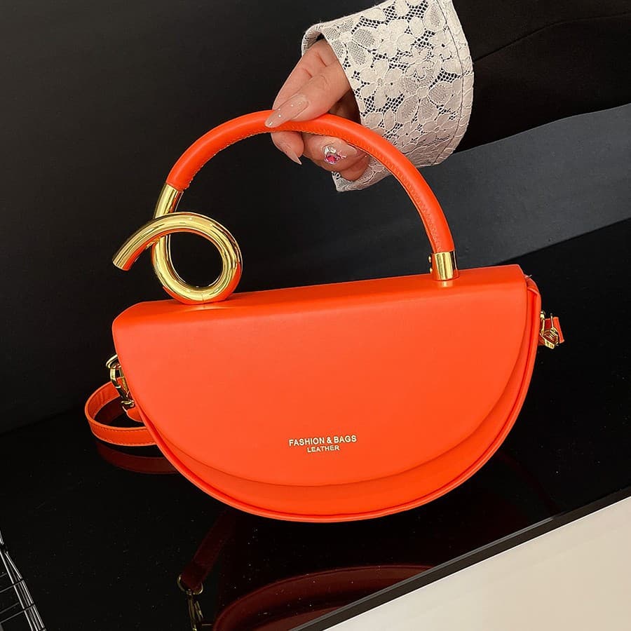Fashionable niche handbags, simple 2026 new high-end crossbody bags, women’s saddle bags, European and American trendy crossbody bags 3