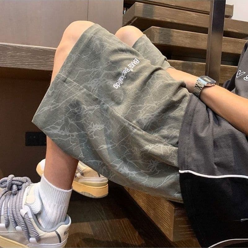 Summer loose shorts, casual sports pants, American tie-dye embroidered quarter pants, men's medium pants, large pants for boys 7