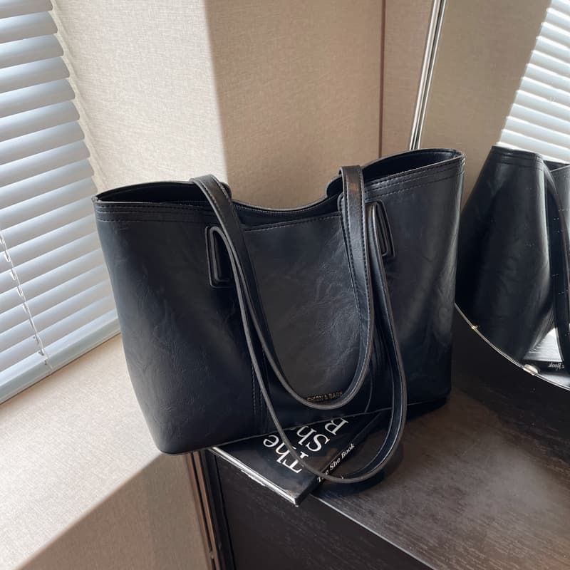 Large Capacity Women's Shoulder Bag 2025 New Fashion Work Commuting Trendy Handbag Large Bag Trendy Tote Bag 8