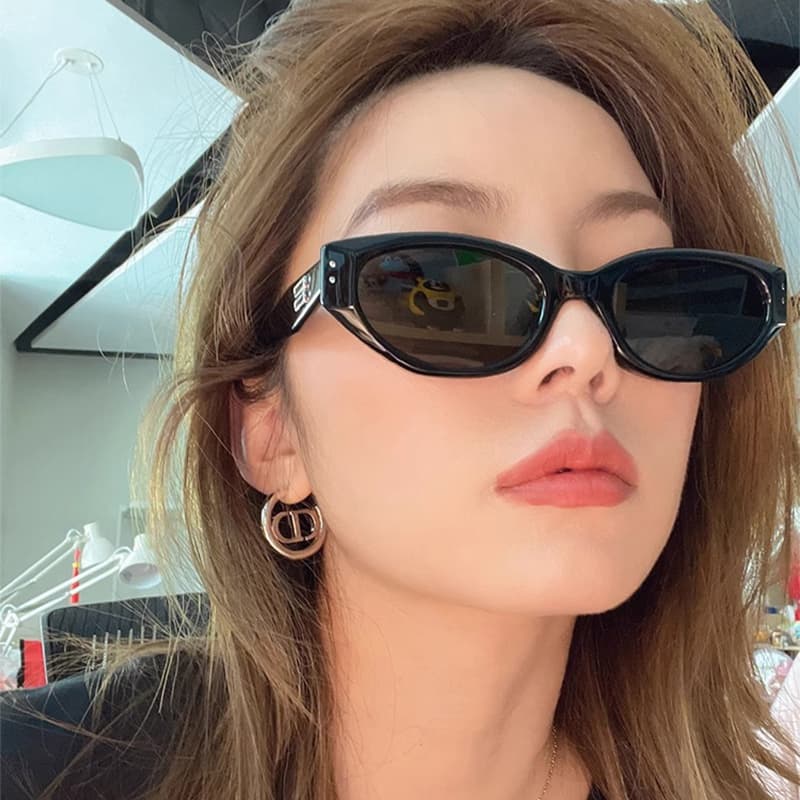 2026 New Cat Eye Sunglasses Women's High-end Fashionable Cycling Sunglasses Anti-UV Hot Girl Fashionable 3