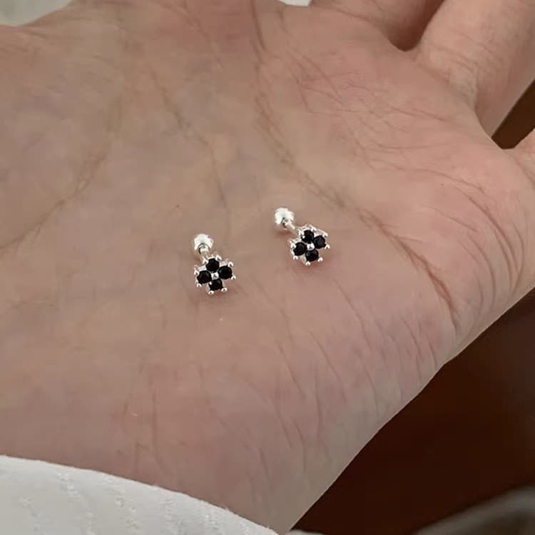 Earrings for women, new Chinese style, fresh temperament, high-end, elegant, niche design, sleep-free earrings 2