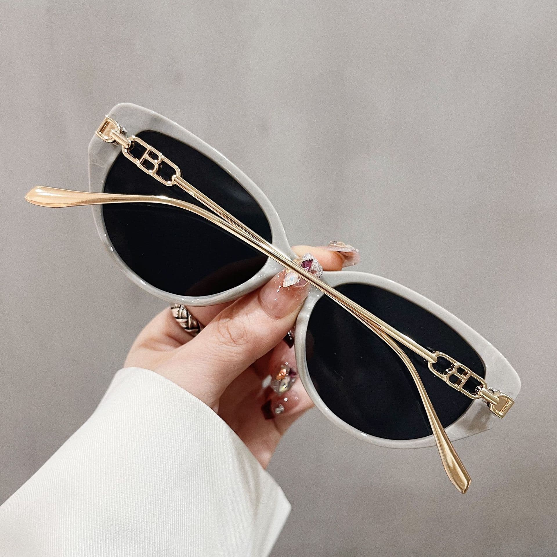 Cross-border new cat-eye sunglasses for women, brown, anti-UV, high-end sunglasses for driving, factory direct supply and wholesale 4