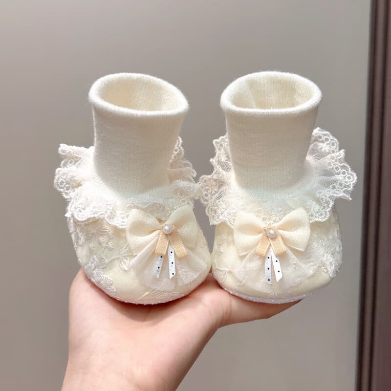 Baby shoes and socks spring and autumn mid-tube baby's non-falling shoes children's indoor non-slip shoes and socks princess 0-6 months warm socks