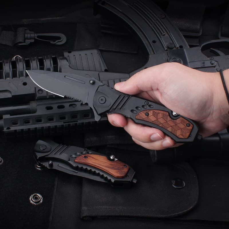 Cross-border multifunctional folding knife, convenient window breaker, outdoor tool, outdoor solid wood EDC fruit knife, high hardness 4