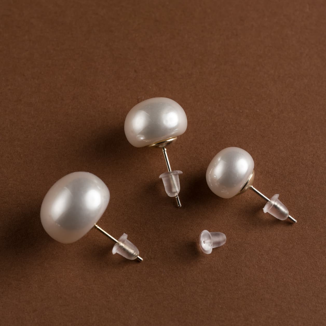 European and American cross-border jewelry, simple and elegant, large and small silver needle pearl bread stud earrings, style niche accessories wholesale 4