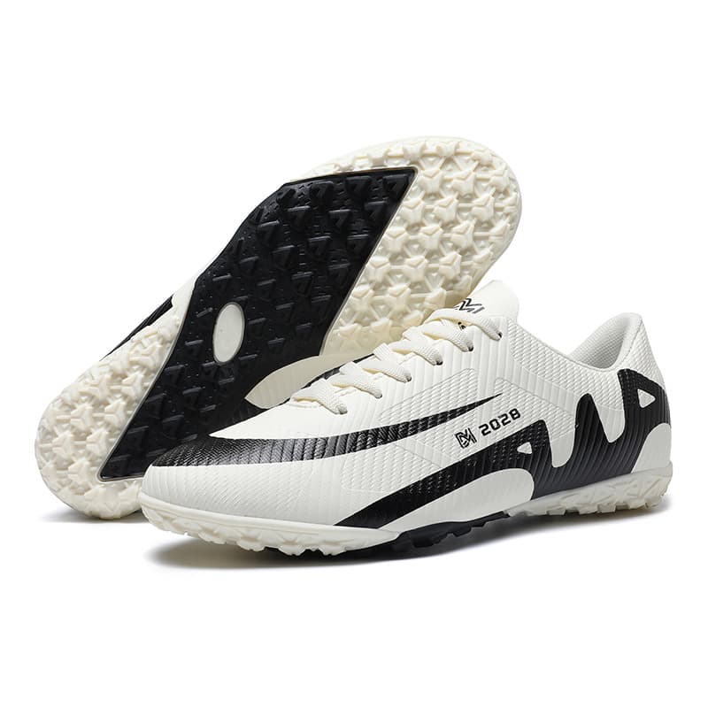 Low non-slip wear-resistant boots for boys for students for training, with spikes 4